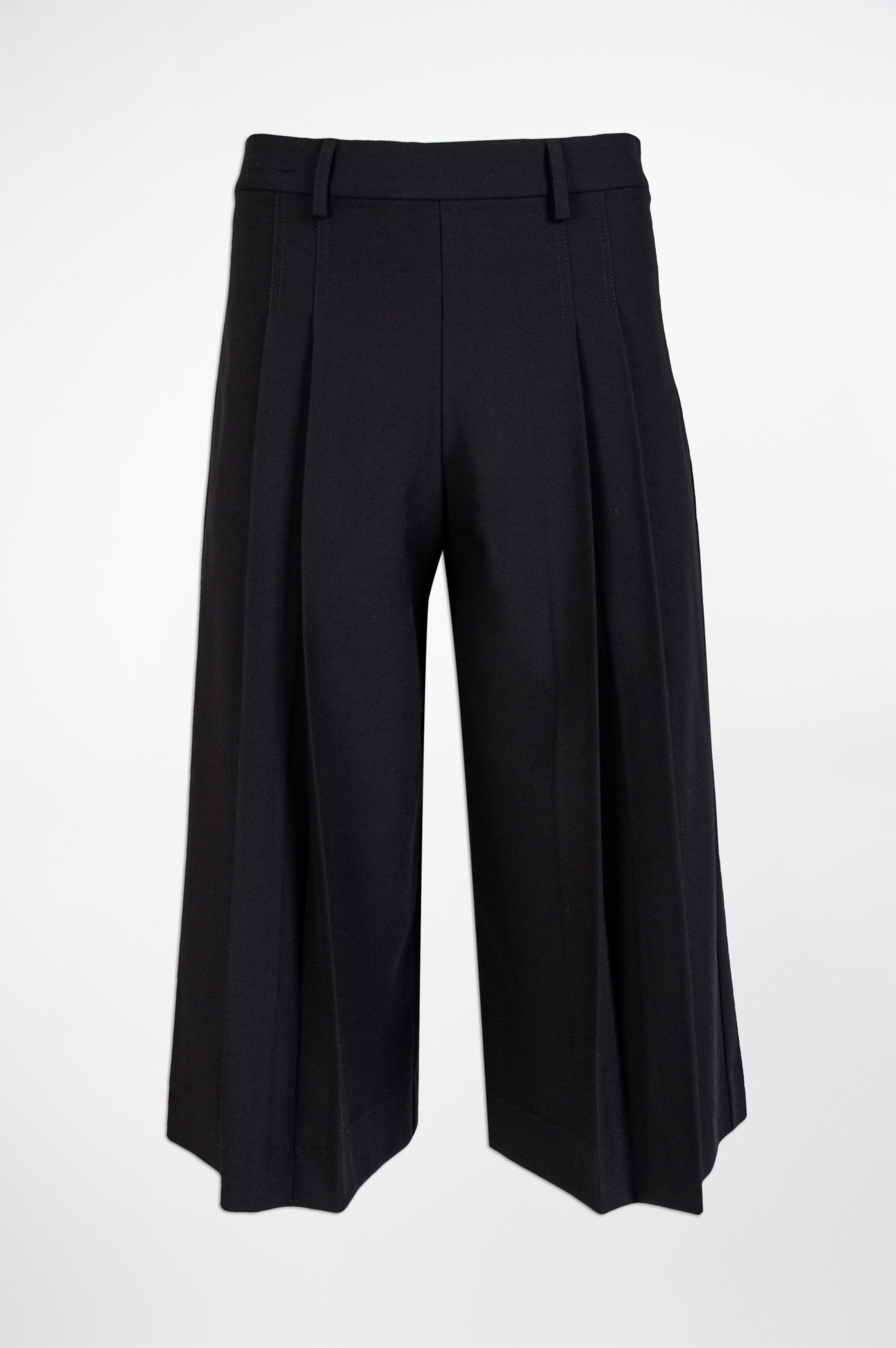 Pleated Bermuda-Black and Black