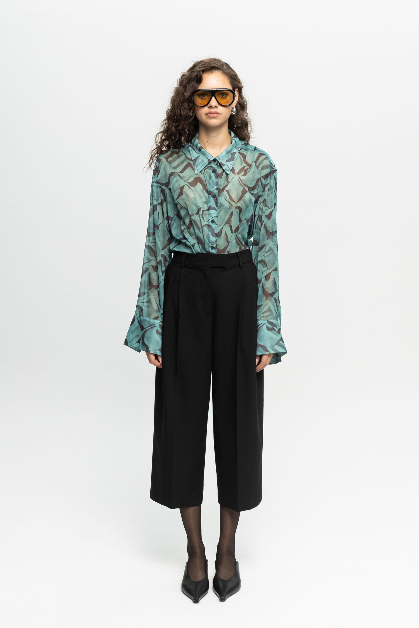 Cropped Trousers-Black and Black
