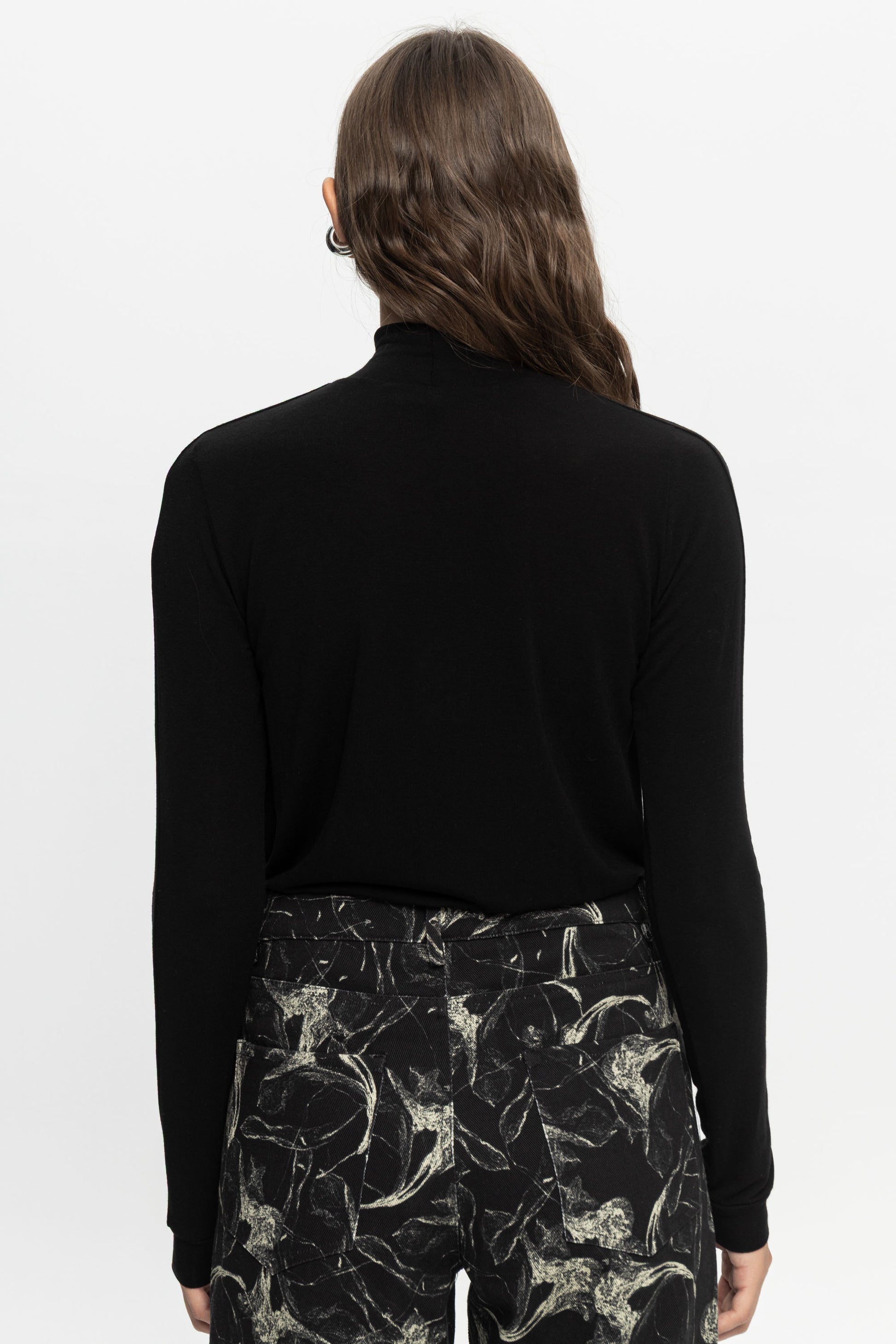 Turtleneck Blouse-Black and Black
