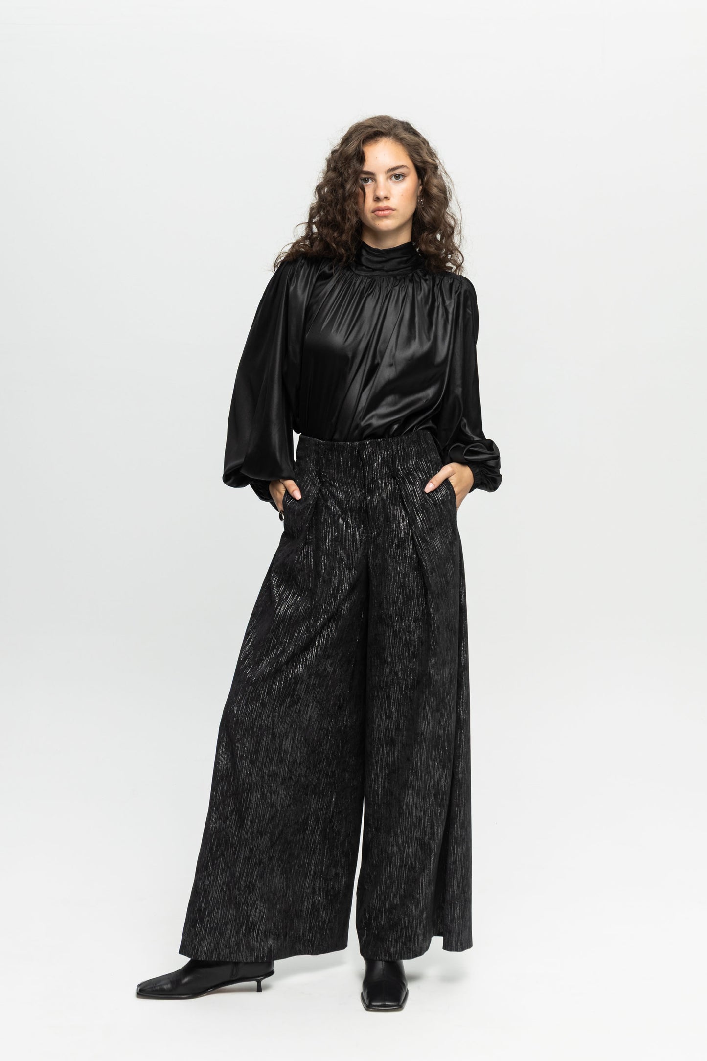Metallic Wide Pants-Black and Black