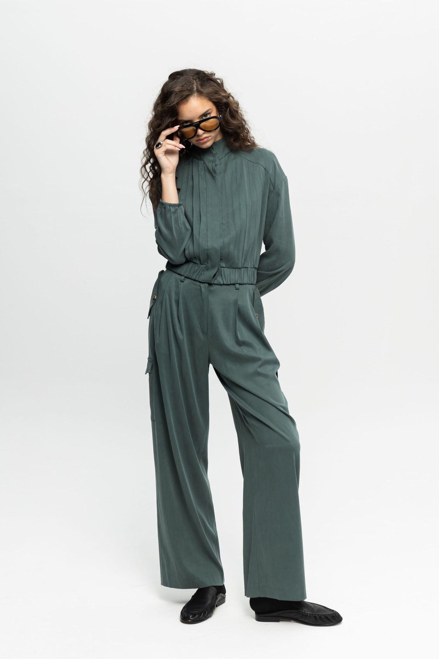 Pleated Wide-Leg Cargo Pants-Black and Black
