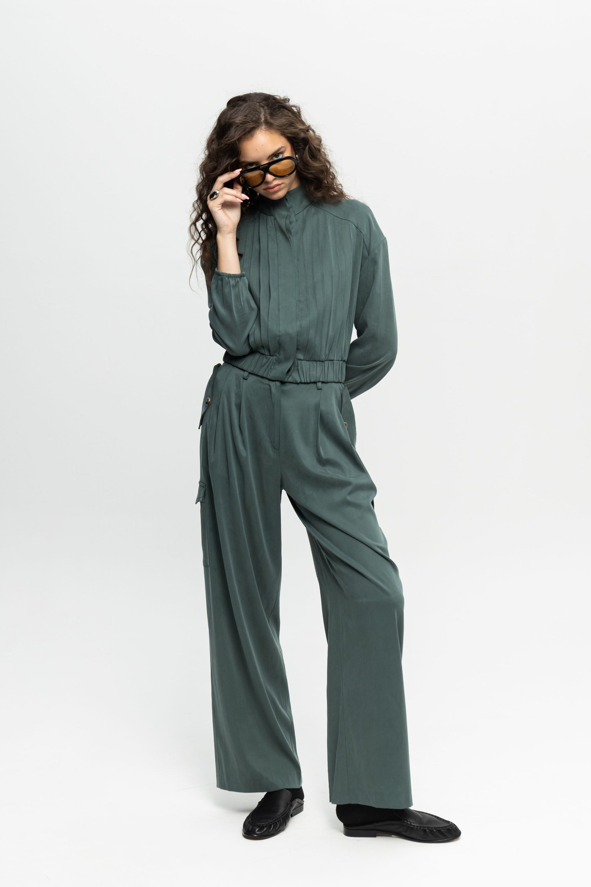 Pleated Wide-Leg Cargo Pants-Black and Black