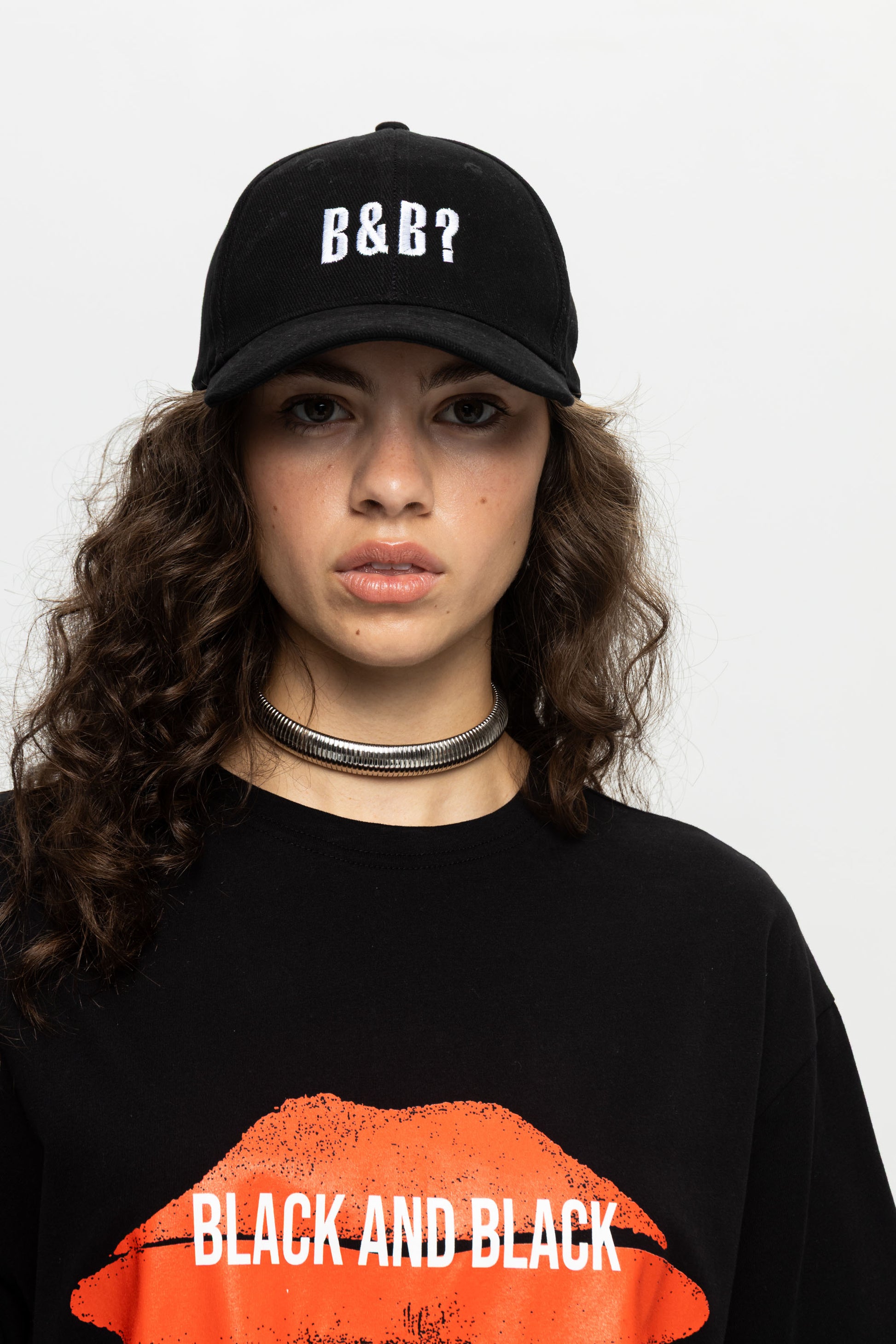 "Lips" T-shirt-Black and Black