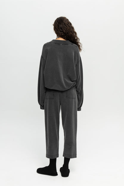 Casual V-Neck Sweater-Black and Black