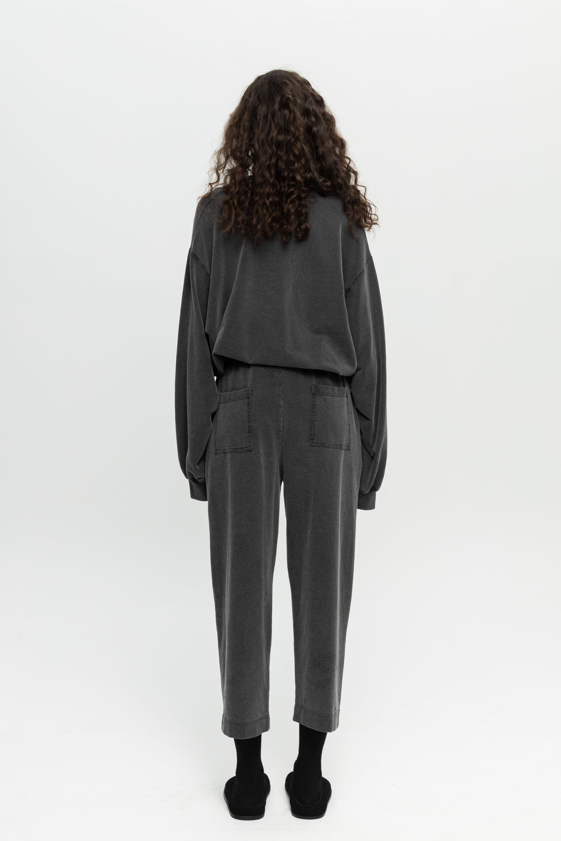 Cropped Sweatpants-Black and Black